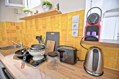Cuisine ou kitchenette dans l'établissement Promo! near The Pantheon - Latin Quarter!