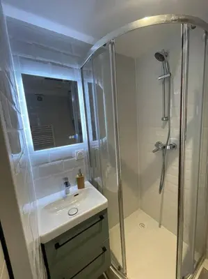 Salle de bains dans l'établissement Center PARIS