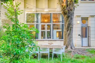 Jardin de l'établissement MONTMARTRE Sacré-Coeur, appartement jardin 6 à 8P