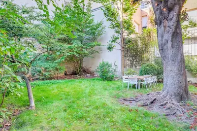 Jardin de l'établissement MONTMARTRE Sacré-Coeur, appartement jardin 6 à 8P