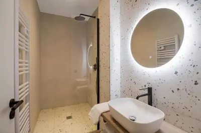 Salle de bains dans l'établissement 11.Appart 4Pers#1 Bedroom #Père Lachaise #Nation
