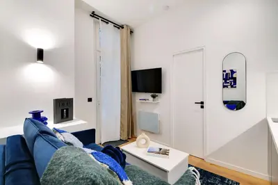 Télévision ou salle de divertissement dans l'établissement Charmant studio 1BR-2P - Passy - Auteuil