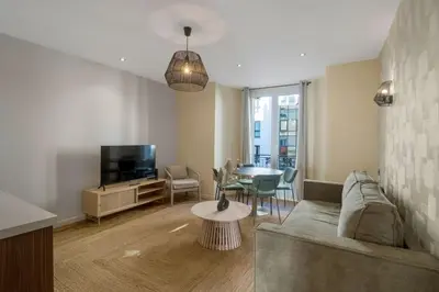 Télévision ou salle de divertissement dans l'établissement 21.Appart 4Pers#1 Bedroom #Père Lachaise #Nation