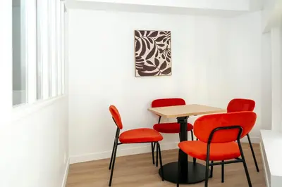 Coin salon dans l'établissement Nets Inn Apartment - Gare de Lyon