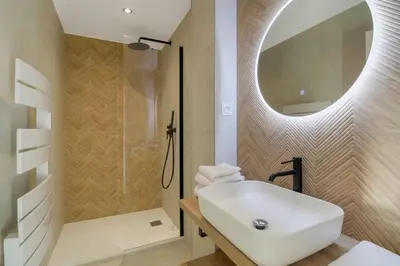Salle de bains dans l'établissement 31.Appart 8Pers#3 Bedroom #Père Lachaise #Nation