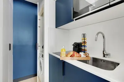 Cuisine ou kitchenette dans l'établissement Sereners - Bastille