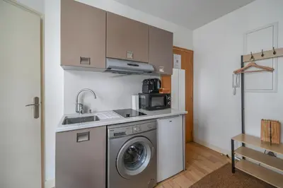 Cuisine ou kitchenette dans l'établissement Magnifique appartement à Opéra (Opéra6D)