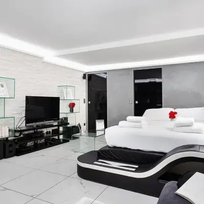 Modern Loft in Paris Center!