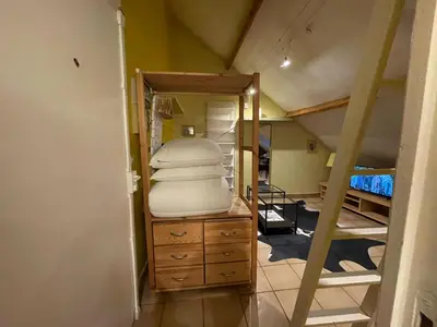 Un ou plusieurs lits dans un hébergement de l'établissement Montmartre Sacré Cœur - Appartement Martyrs