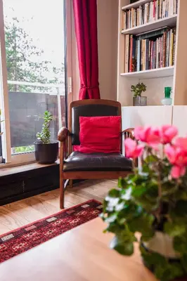 Coin salon dans l'établissement Paris-Daumesnil - Grand 2 pièces de charme sur jardin - 61m2, pour 4p - Large 4 star charming 1 BR apt for 4 with AC - Classement Officiel 4 étoiles