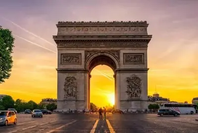 Lever ou coucher de soleil vu de l'appartement ou à proximité