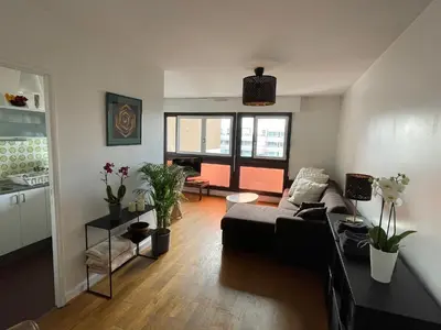 Cuisine ou kitchenette dans l'établissement Appartement lumineux 2 pièces Paris – idéal famille