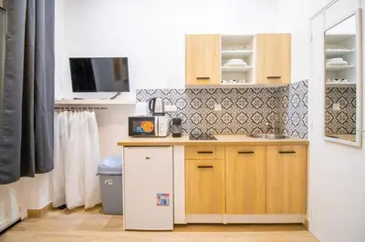 Cuisine ou kitchenette dans l'établissement Marais - Canal st Martin 20m2