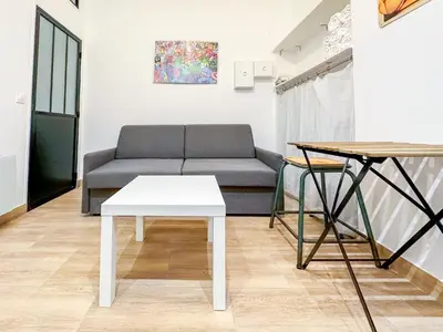 Coin salon dans l'établissement Marais - Canal st Martin 20m2