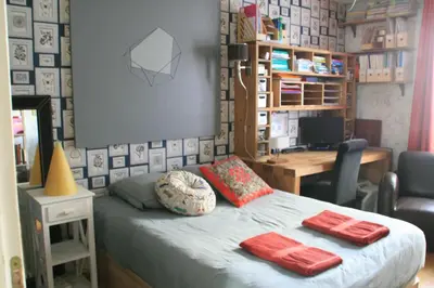 Un ou plusieurs lits dans un hébergement de l'établissement Chambre avec balcon - Parc des Expos Porte de Versailles