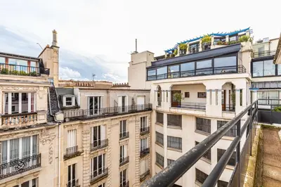 Balcon ou terrasse dans l'établissement GuestReady - Appartement Grenelle