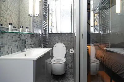 Salle de bains dans l'établissement Loft atypique avec terrasse, calme et cosy