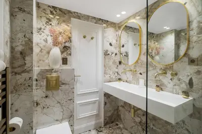 Salle de bains dans l'établissement Suite Royale # Palais de l'Elysée # Paris 8