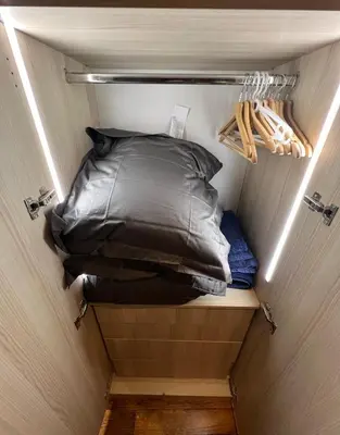 Un ou plusieurs lits dans un hébergement de l'établissement Appartement luxe Louvre Paris