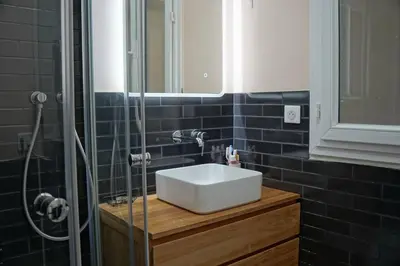Salle de bains dans l'établissement Family flat, 15' away from Paris city center