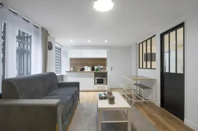 Cuisine ou kitchenette dans l'établissement 01.Appart 4pers#2 Bedrooms#Pigalle#Opéra#Paris 9