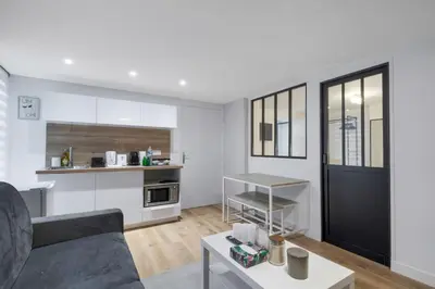 Cuisine ou kitchenette dans l'établissement 01.Appart 4pers#2 Bedrooms#Pigalle#Opéra#Paris 9