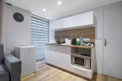 Cuisine ou kitchenette dans l'établissement 01.Appart 4pers#2 Bedrooms#Pigalle#Opéra#Paris 9