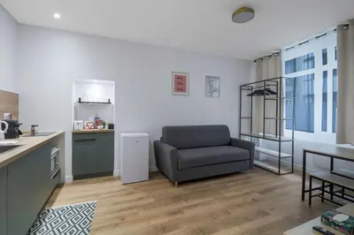 Cuisine ou kitchenette dans l'établissement 02.Appart 4pers#1 Bedroom#Pigalle#Opéra#Paris 9