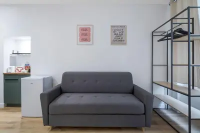 Coin salon dans l'établissement 02.Appart 4pers#1 Bedroom#Pigalle#Opéra#Paris 9