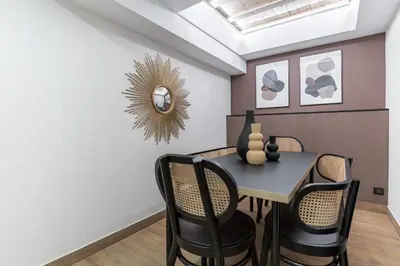 Plan de l'établissement Appartement Design en Duplex 2BR à Oberkampf