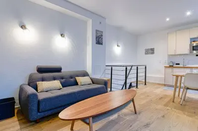 Coin salon dans l'établissement Appartement proche Rue de Charonne - II