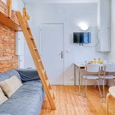 Charmant Studio Boulevard Voltaire - II