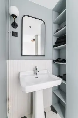 Salle de bains dans l'établissement Brand New Luxury Flat in Champs Elysees - Triangle d'Or