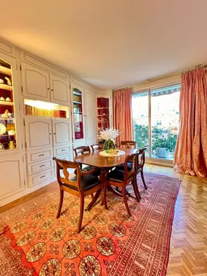Coin salon dans l'établissement Paris luxury apartment - Award 2026