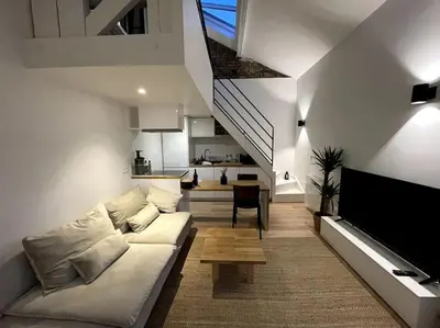 Cuisine ou kitchenette dans l'établissement Duplex Loft industrial, Flea market St Ouen, Quiet