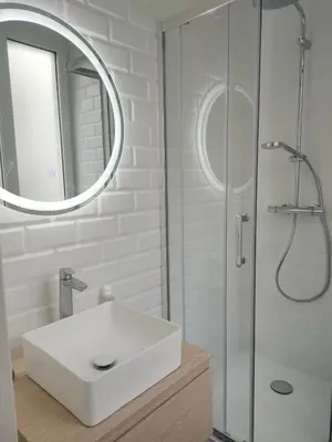 Salle de bains dans l'établissement Stylish Parisian Flat near Eiffel Tower