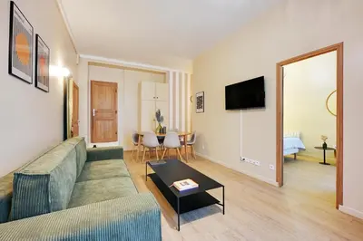Télévision ou salle de divertissement dans l'établissement Charming Flat, quartier latin with a private cinema