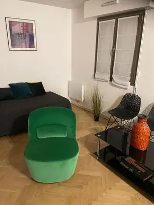 Coin salon dans l'établissement Beautiful 45 m2 private apartment in Paris Montparnasse