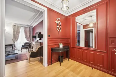 Coin salon dans l'établissement Séjours Parisiens / Suite Le Royal / 4*