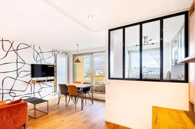 Télévision ou salle de divertissement dans l'établissement GuestReady - Studio Chic avec Vue Panoramique