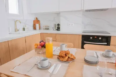 Cuisine ou kitchenette dans l'établissement We Parisian The Latin Quarter Cozy Home