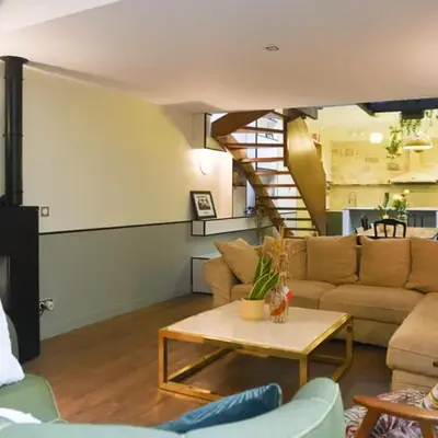 Comfortable 150 m house in the heart of Paris