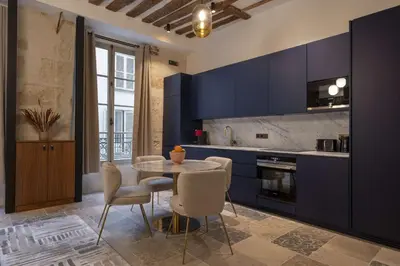 Cuisine ou kitchenette dans l'établissement Saint Germain Residence