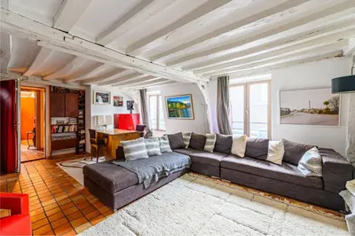 Coin salon dans l'établissement Appartement Sauval - Welkeys