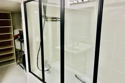 Salle de bains dans l'établissement Appartement Sauval - Welkeys
