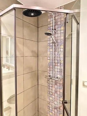 Salle de bains dans l'établissement Charming 4-room flat near Eiffel Tower-8people-2 bedrooms