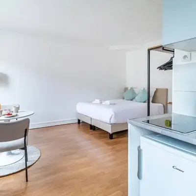 Studio Proche Boulevard Voltaire