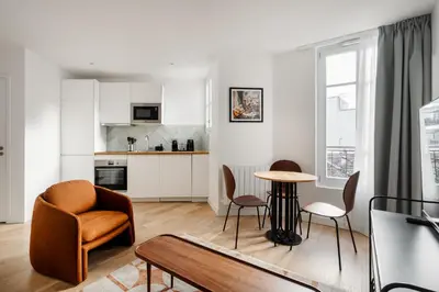 Cuisine ou kitchenette dans l'établissement Residence Clichy - Dagobert