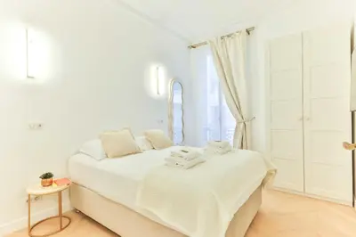 Un ou plusieurs lits dans un hébergement de l'établissement Charming 2BR - 6P - Eiffel Tower