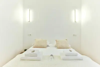 Un ou plusieurs lits dans un hébergement de l'établissement Charming 2BR - 6P - Eiffel Tower